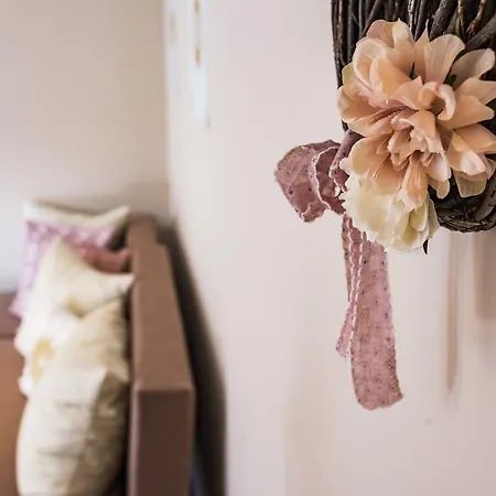 Vagi Apartment Sarvar